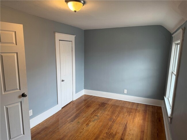 Building Photo - 161 S Union St