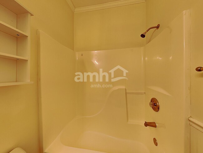 Building Photo - 109 Magnolia Dr