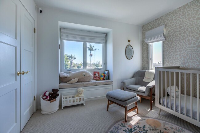 Building Photo - MODERN ARCHITECTURE W/ BEACH CHARM: BRIGHT & AIRY, 4BR3BA, 2-STORY HOME W/ OPEN & BRIGHT LIVING S...