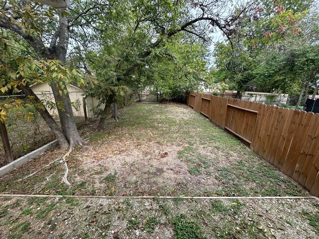 Building Photo - *COMING SOON* Charming Duplex with Fenced Yard – Minutes from St. Philip's College!