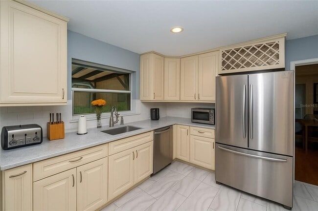 Building Photo - 4107 Hudson Way