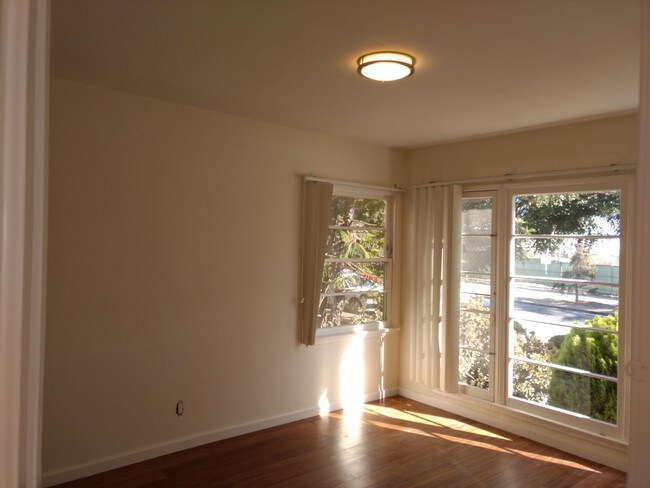 Building Photo - 957 15th St