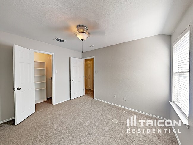 Building Photo - 1249 Artesia Dr