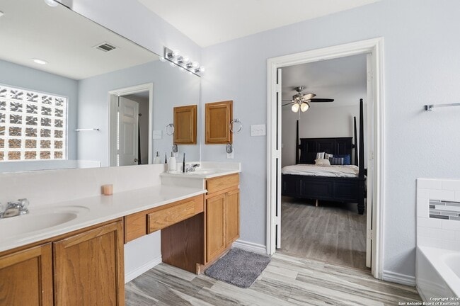 Building Photo - 414 Willow Grove Dr