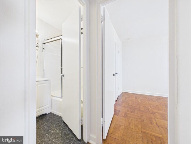 Building Photo - 2601 Pennsylvania Ave