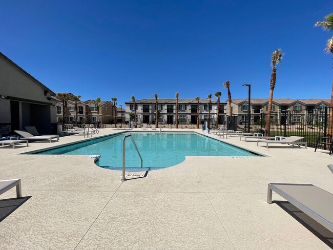 Building Photo - Coming Soon-2 Story Townhome Ready for new tenant on 6/15/2026!