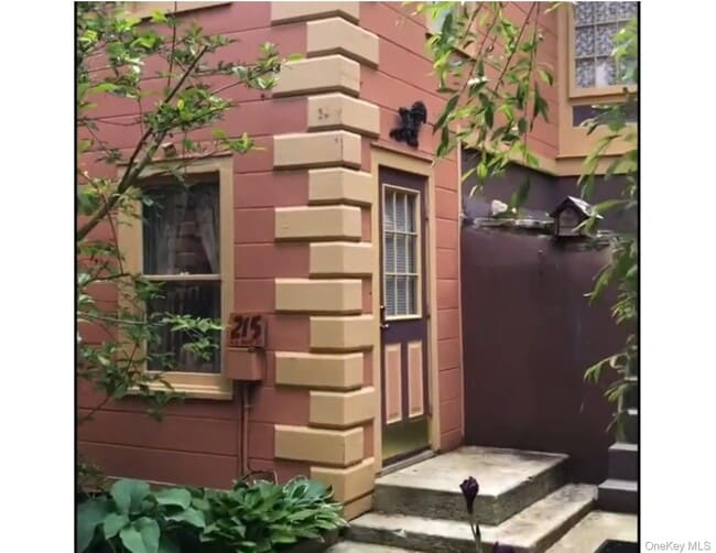 Building Photo - 215-217-217 Old Rte 22