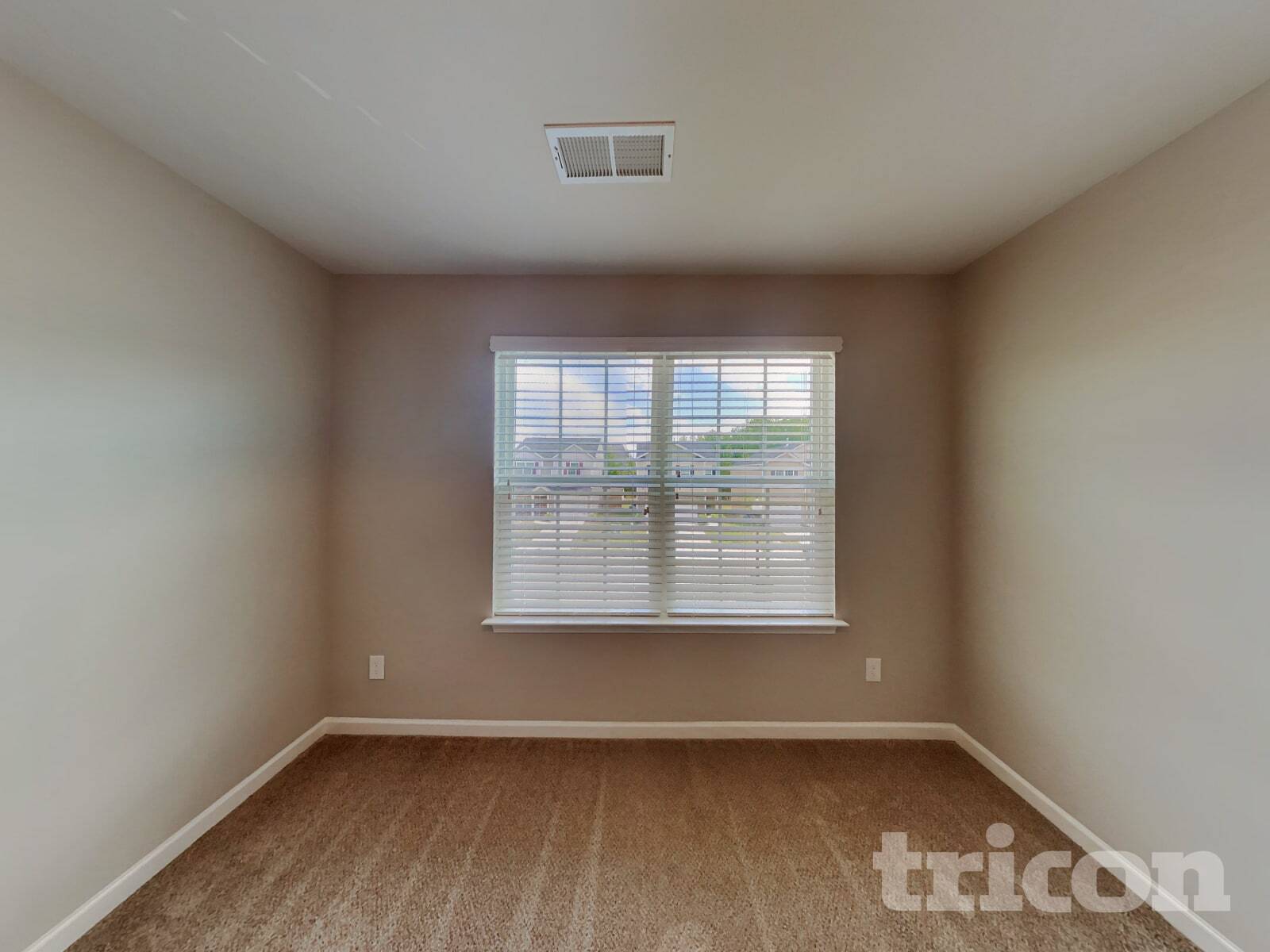 Building Photo - 4439 Oak Pointe Dr