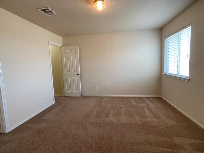 Building Photo - 104 Lava Bed Dr