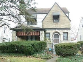 Building Photo - Charming 3 beds 1.5 baths in Columbus!