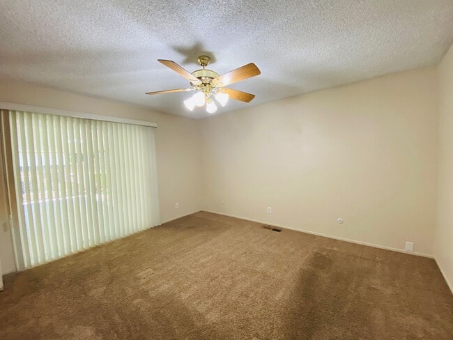 Building Photo - $2,395 Herndon & First, Spacious 4 Bedroom...