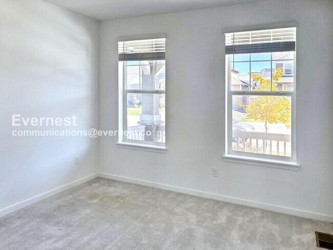 Building Photo - Spacious Home with Stainless Steel Appliances and Fenced Yard