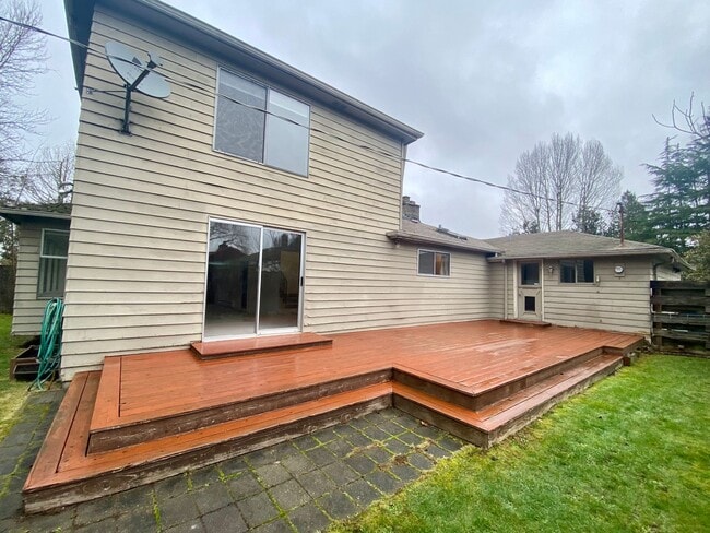 Building Photo - Time to Spring on this Crown Hill Home!