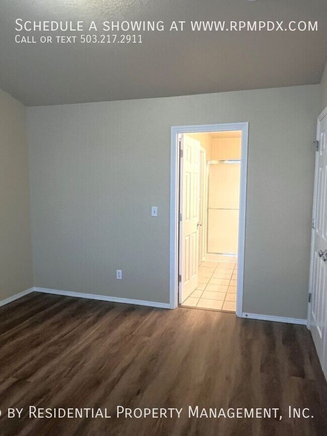 Building Photo - 17284 SW Pleasanton Ln