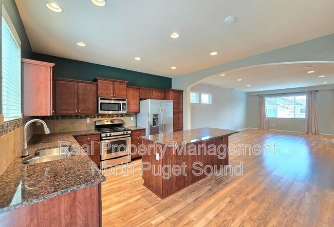 Building Photo - 1216 92nd Ave NE
