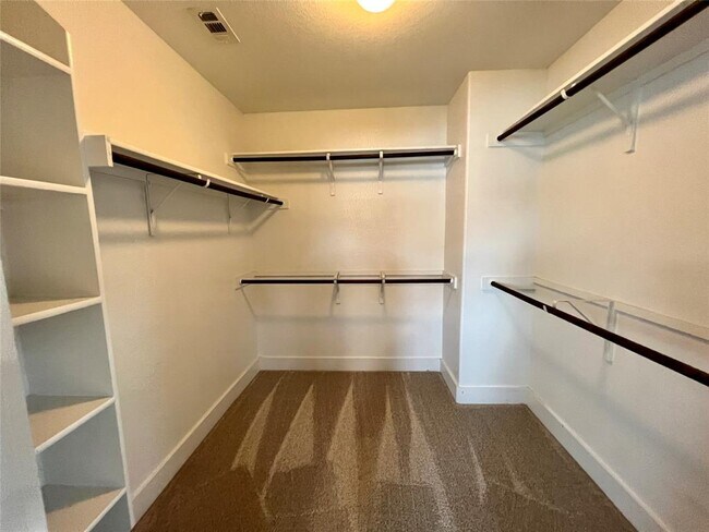 Building Photo - 7415 Wallach St