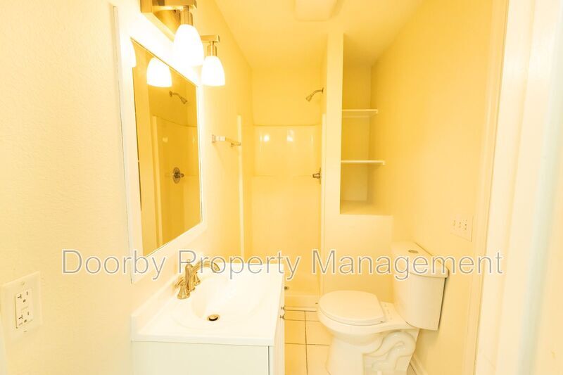 Building Photo - 3627 6th Ave