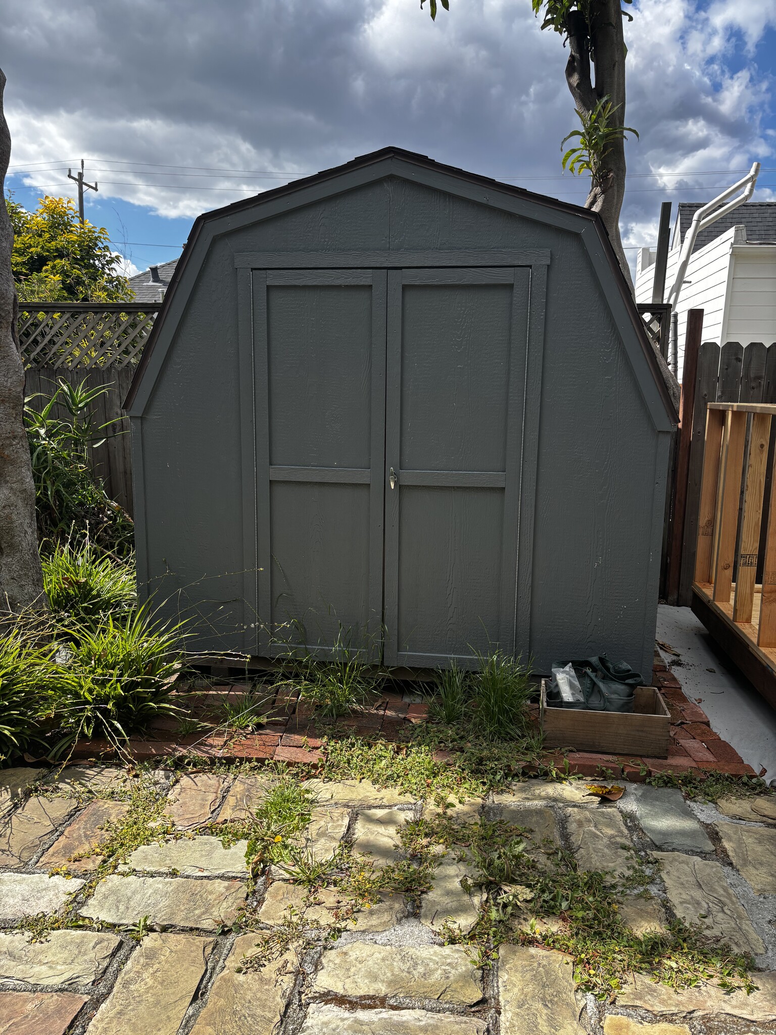 Storage unit - 2411 8th St