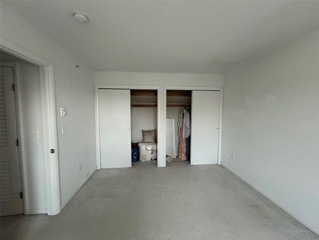 Building Photo - 493 Sierra Vista Ln
