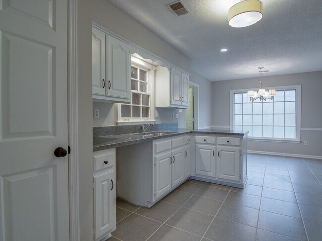 Building Photo - Renovated in Germantown Trails!