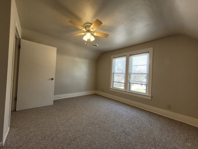 Building Photo - 1612 N Appleton St