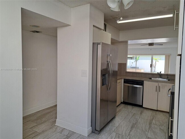 Building Photo - 3535 Magellan Cir