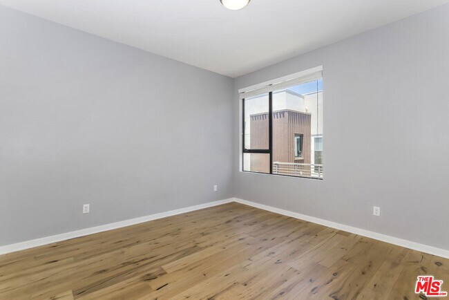 Building Photo - 1427 Waterloo St