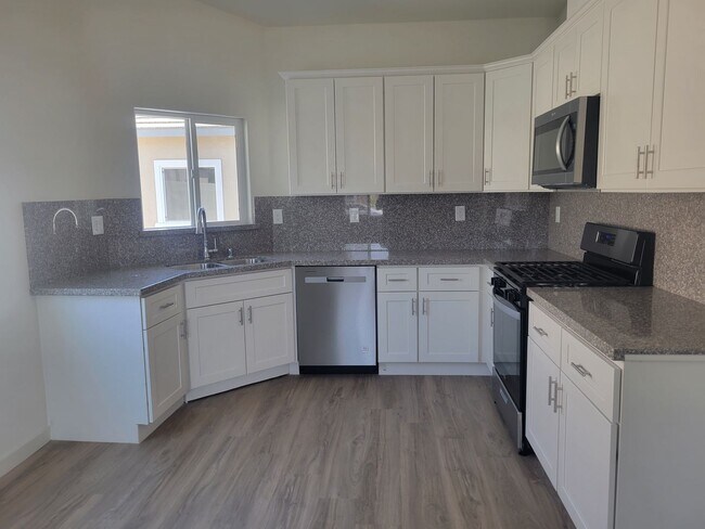 Building Photo - 8500 Grandy St