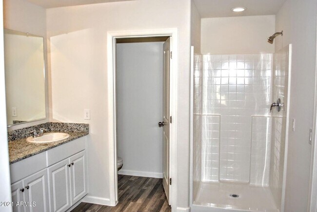Building Photo - COMING SOON 3 BEDROOM 2 BATH ALMOST NEW BUILD