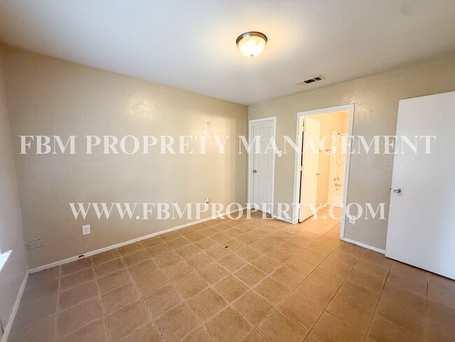 Building Photo - 3593 Ennis Ave
