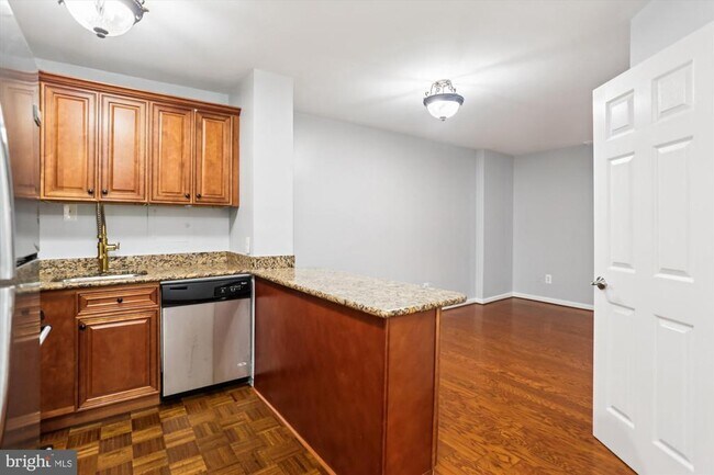 Building Photo - 950 25th St NW