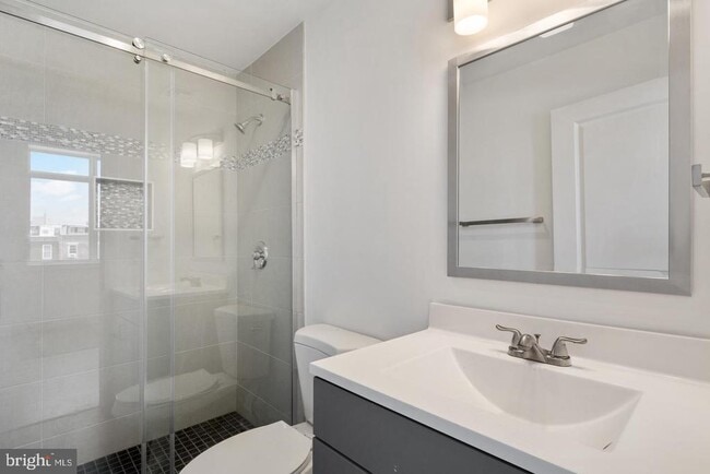 Building Photo - 1705 Jackson St