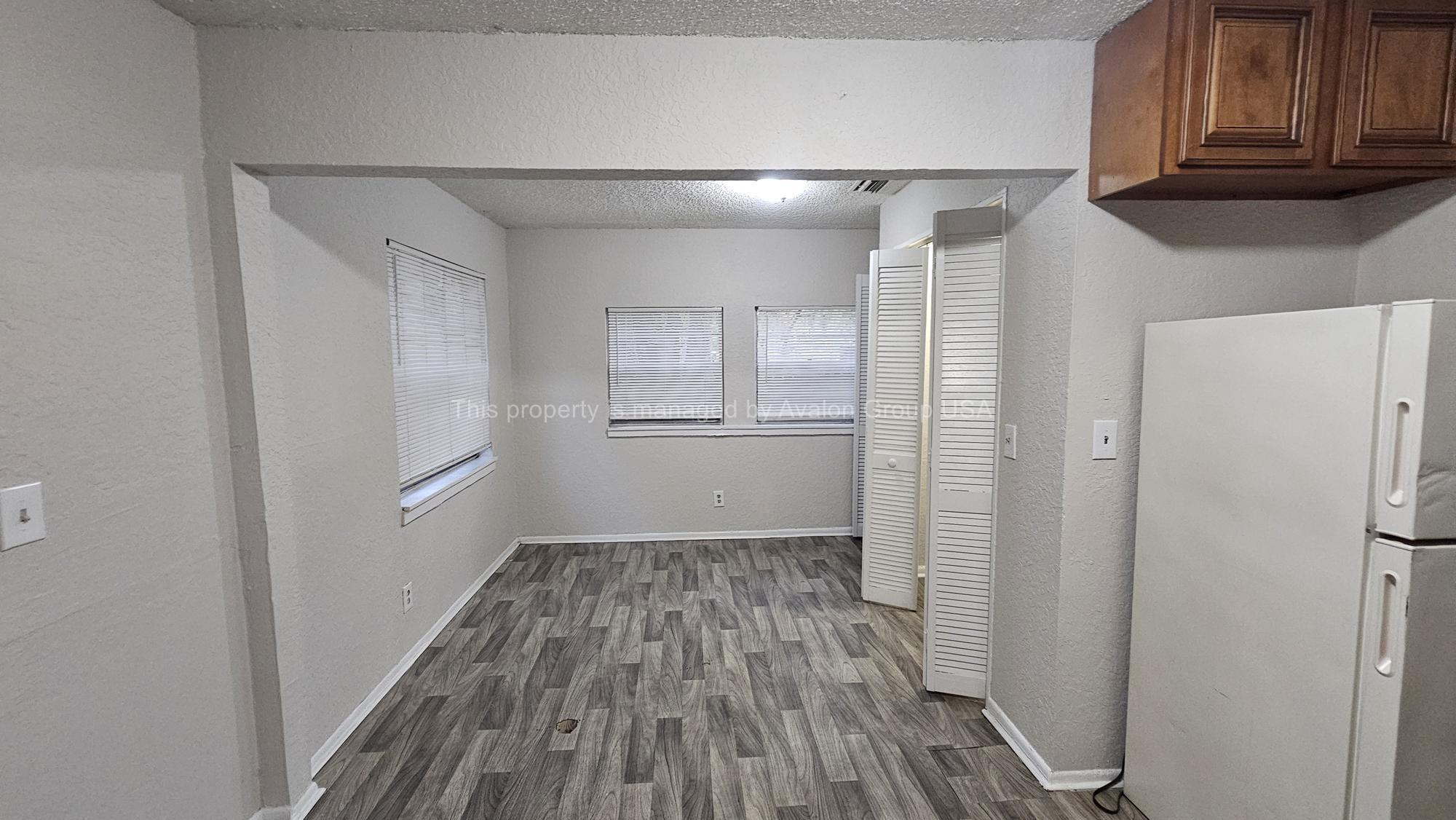 Building Photo - 9658 Gibson Ave