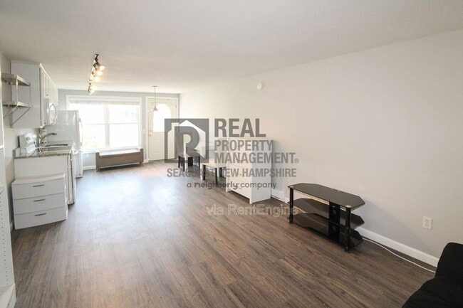 Building Photo - 93 Henry Law Ave