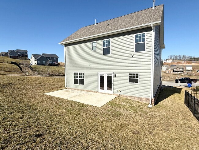 Building Photo - 100 Songberry St