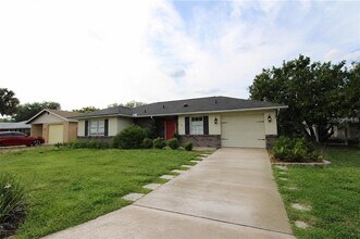 Building Photo - 21 Sandalwood Dr