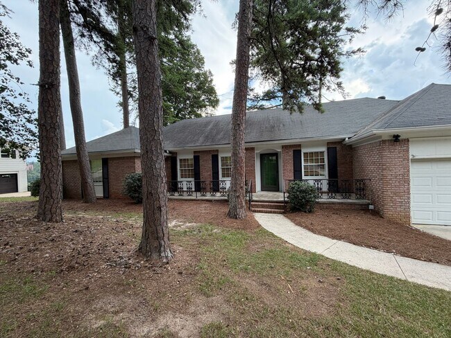 Building Photo - 19 Briarcliff Rd