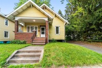 Building Photo - 34 Schubert St