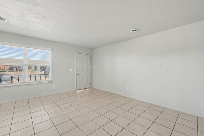 Building Photo - 1243 W Sunset Dr