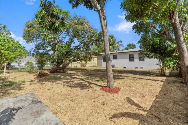 Building Photo - 220 NW 134th St