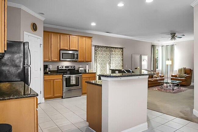 Building Photo - 1519 Thoroughbred Blvd