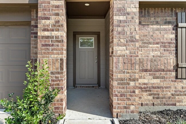 Building Photo - 6715 Riplee St