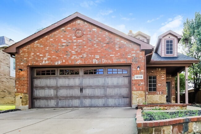 Building Photo - 12112 Walden Wood Dr