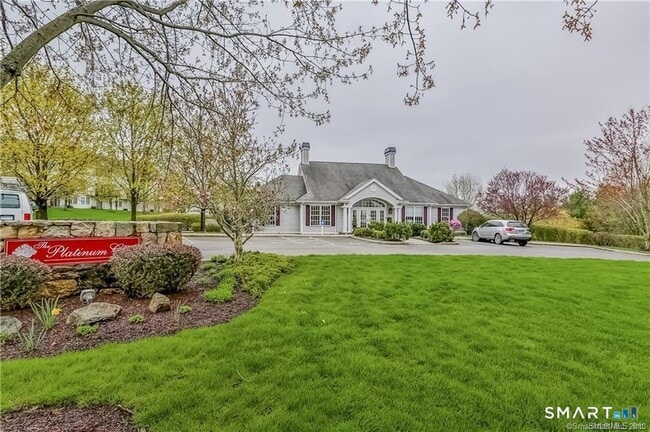 Building Photo - 1303 Bradford Dr