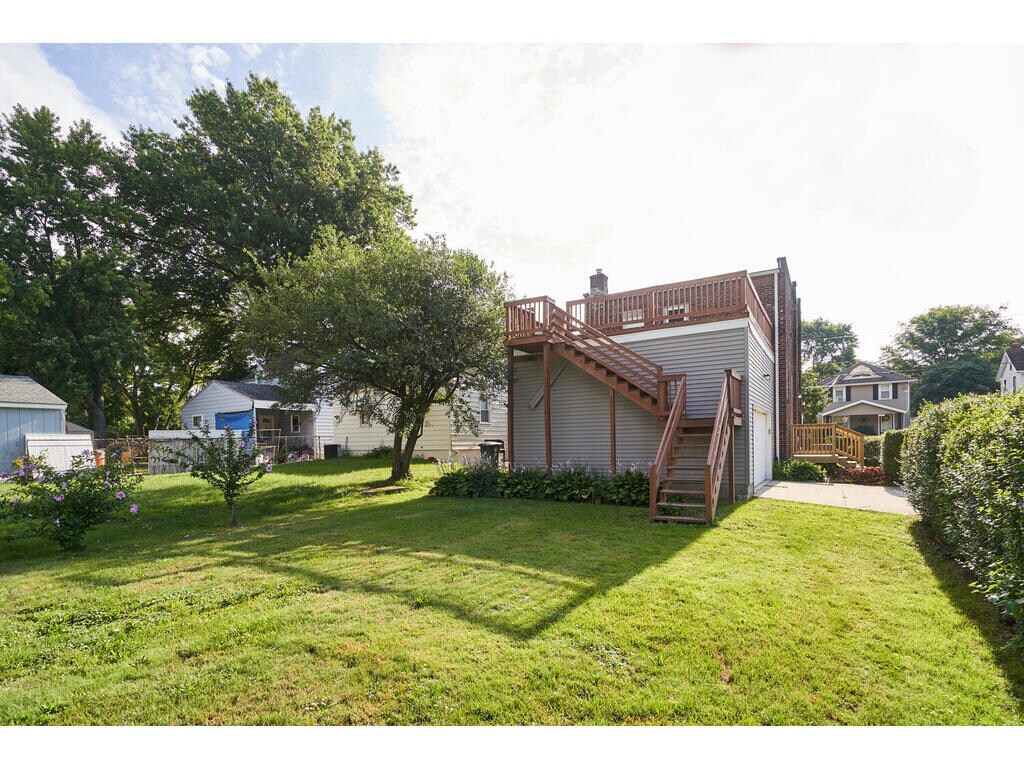 View from the backyard of the building - 1214 Beardsley St
