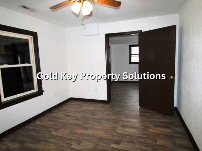 Building Photo - 1212-1212 1/2 LAYTON RD.