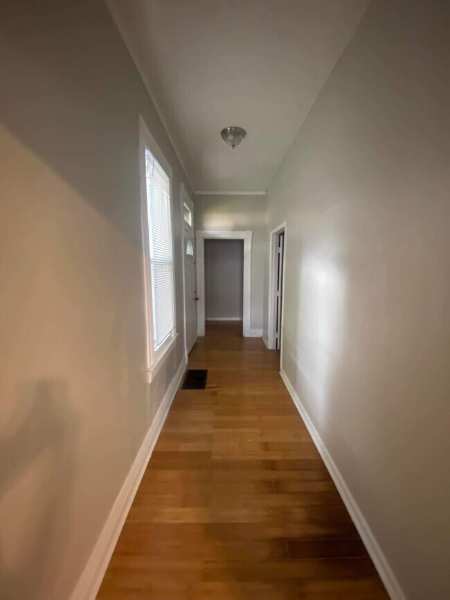 Building Photo - 3004 Taylor Blvd