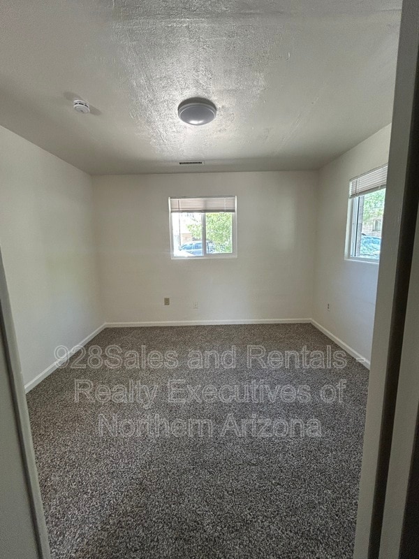Building Photo - 2627 N Rose St