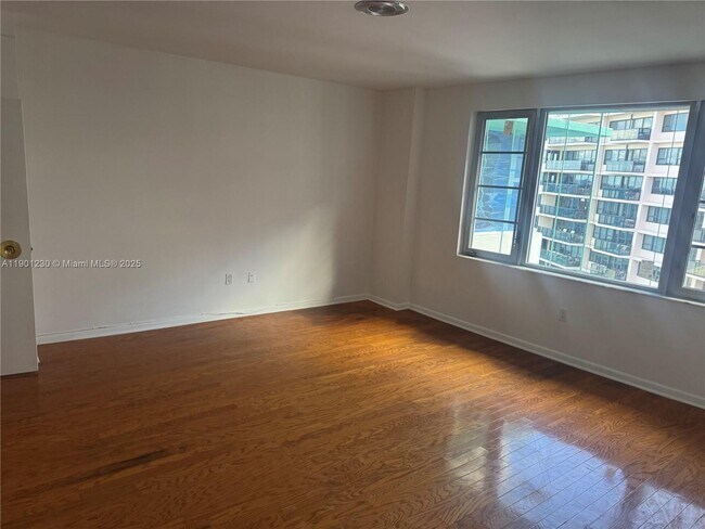 Building Photo - 5255 Collins Ave