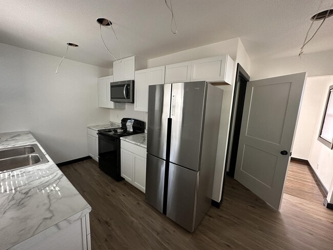 Building Photo - 6254 Independence St